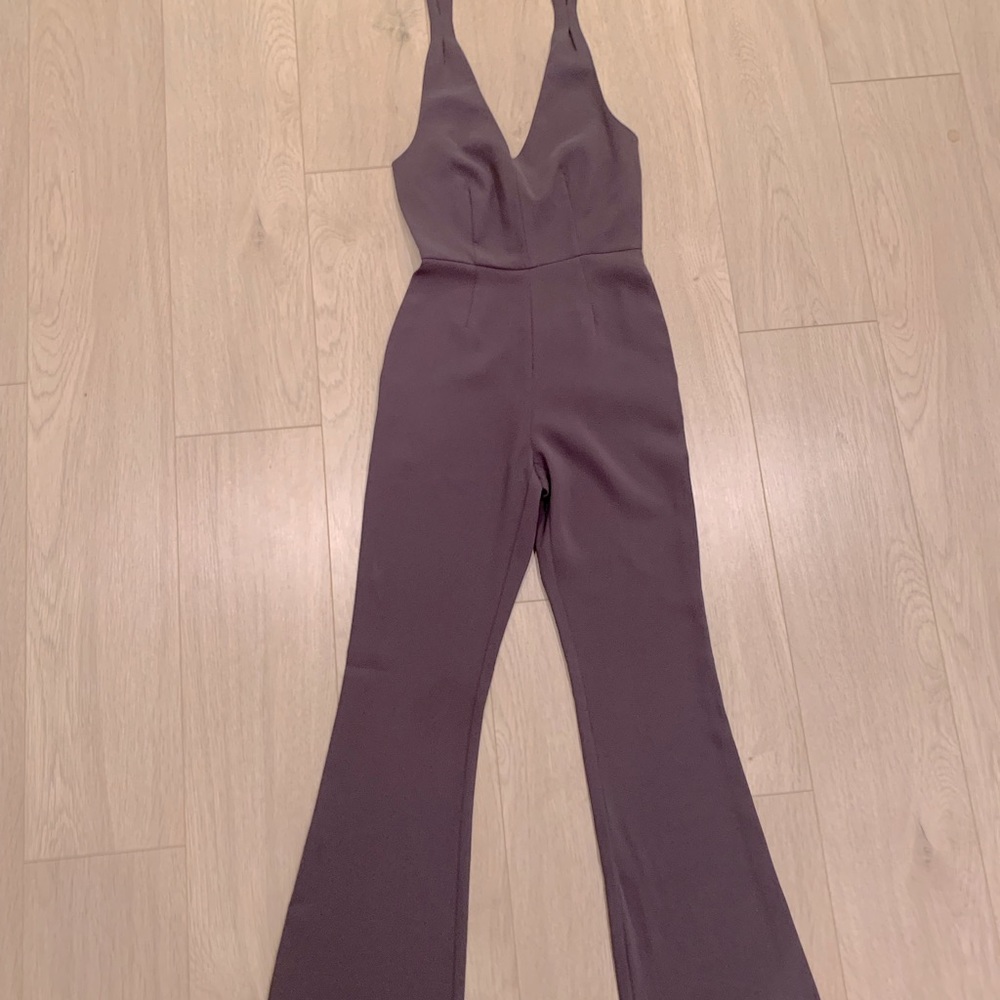 Guess by Marciano size 0 Grey Halter Jumpsuit NWT - Picture 5 of 14
